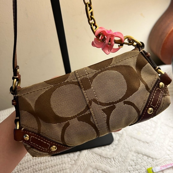 Coach Carly Mini (Micro) Bag 🤎🌺 - Picture 4 of 16